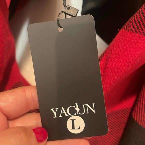 Buffalo plaid open-front vest - Picture 11 of 14